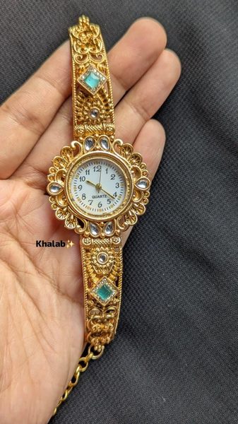 Sky-Blue Bracelet Watch Design 3